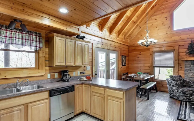 SmokyStays 5 Bedroom Cabin