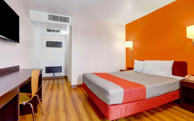 Motel 6 Grants, NM