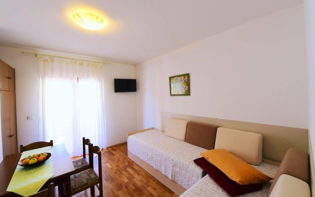 Apartments Zdjelar