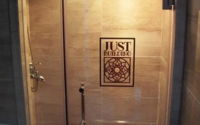 Fangfei Holiday Apartment Hotel