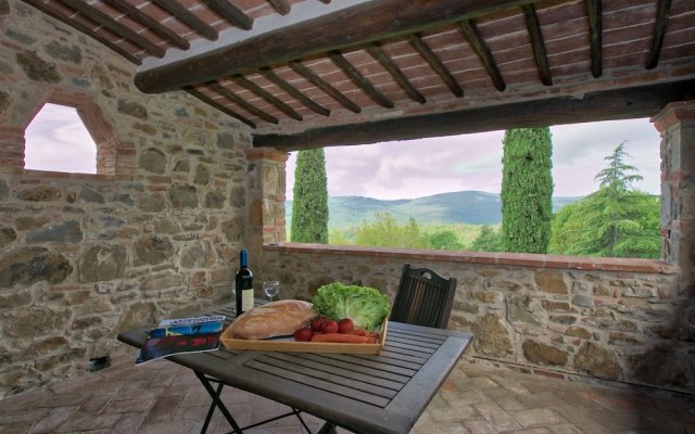 Hill-view Apartment in Lucignano With Private Terrace