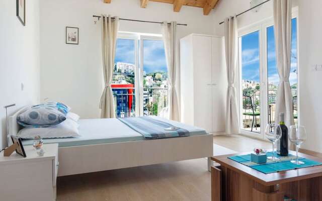 Attractive Apartment in Dubrovnik With Balcony and Parking