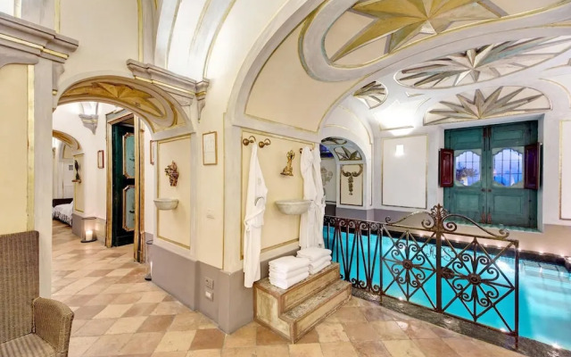 Palazzo Santa Croce in Positano