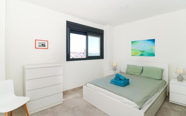 Newly Refurbished 2BED Apartment in Residence Infinity, Pool by Rafleys