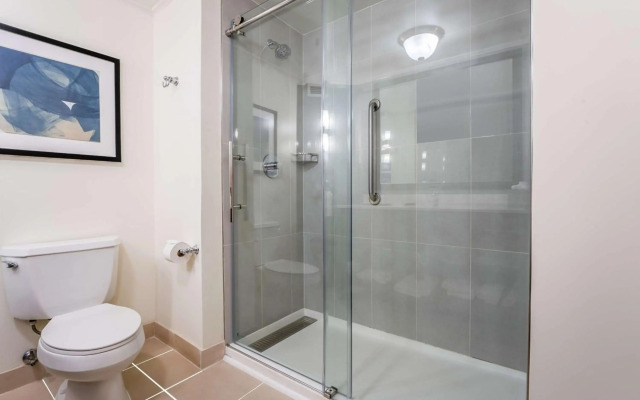 DoubleTree by Hilton South Charlotte Tyvola