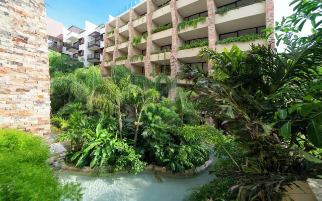 Luxury Studio Pool and Gym - Syrena 201