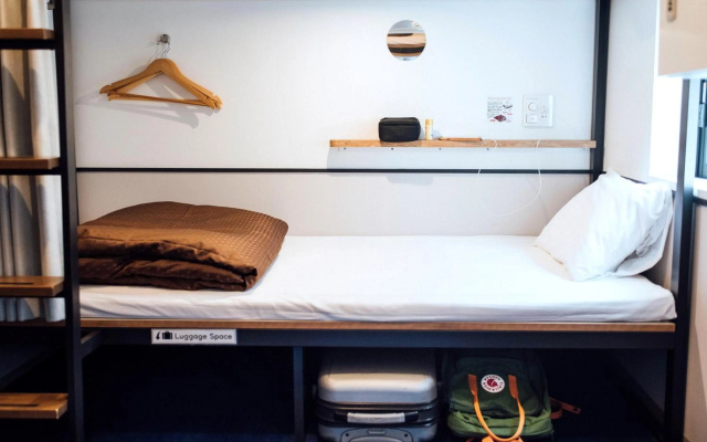 WeBase Hakata Hostel – Guest Rooms – Fukuoka