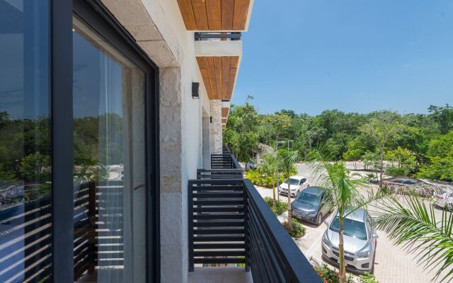 Naay Tulum Curamoria Collection