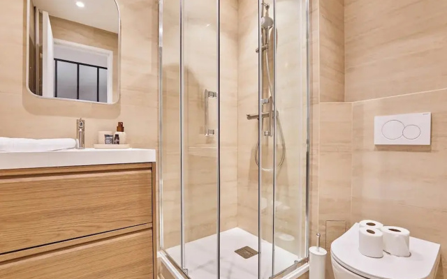 THE Parisian Suite / Center of Paris