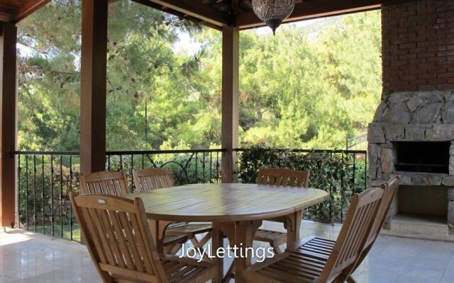 Villa AX03 by JoyLettings