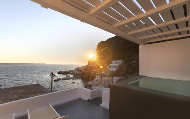 Ammoudi Sunset Cave, Santorini