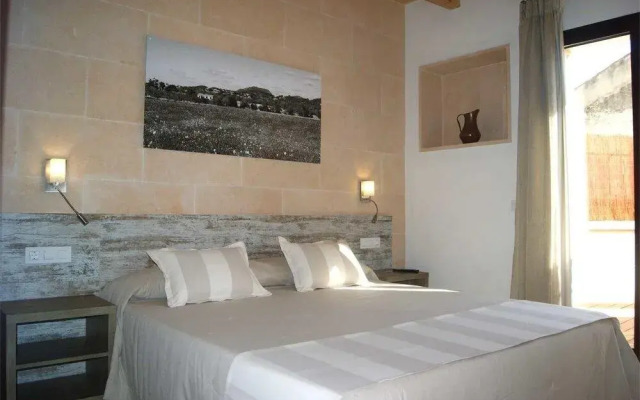 Petit Hotel C'an Mel