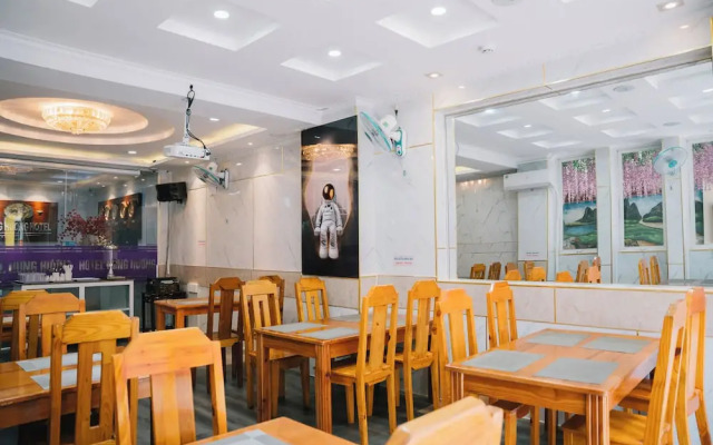 Hung Huong Hotel