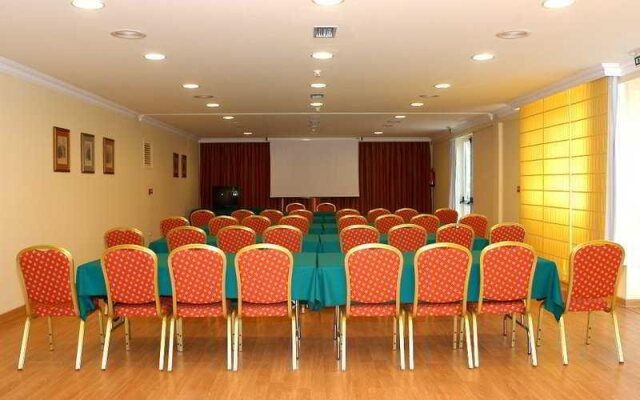 Elegance Miramar Hotel