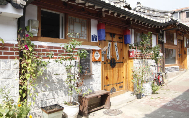 Inwoo House