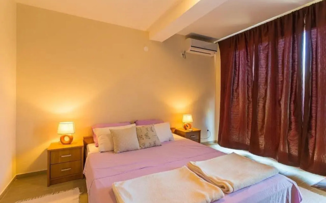 Fresh & spacious studio