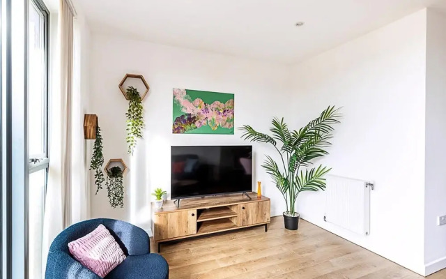 Stepney Green City Apartment