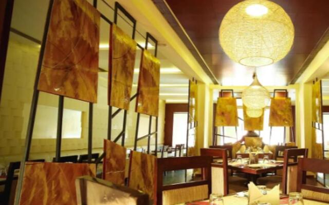 Regency Square Hotel