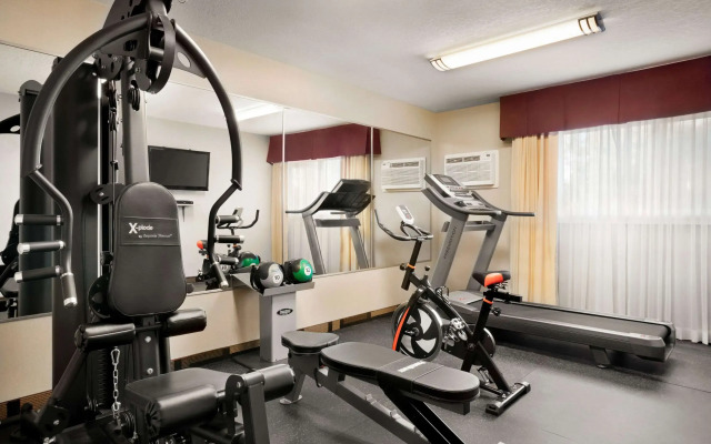 Days Inn by Wyndham Sylvan Lake