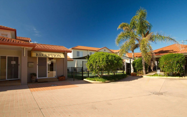 Meridian Resort Beachside