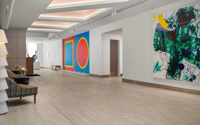 The Art Hotel Denver, Curio Collection by Hilton