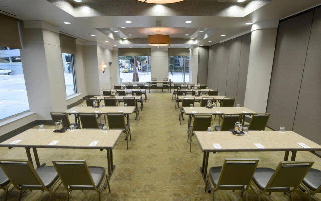 Magnolia Hotel Houston, A Tribute Portfolio Hotel