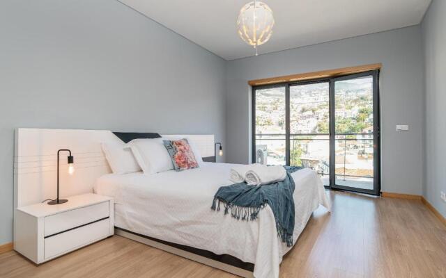 Luxurious Apartment Funchal - Casa Valentina - Rent2U, Lda