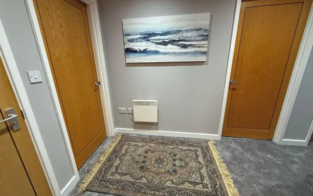 Quaint Bracknell Apartment With Two Bedrooms