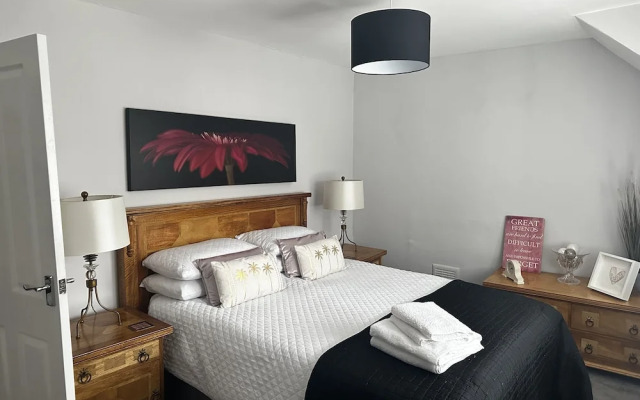 The Sandgate New Immaculate 1-bed Apartment in Ayr