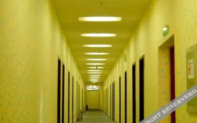 Zhongqing Holiday Hotel