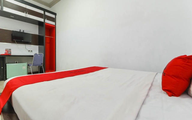 RedDoorz @ Jembatan Megawati – Guest Rooms – Manado