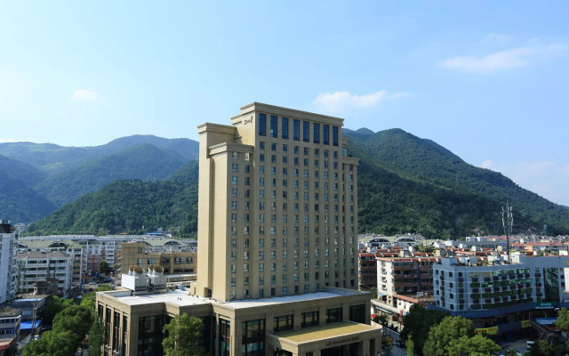 S & N International Hotel Linhai