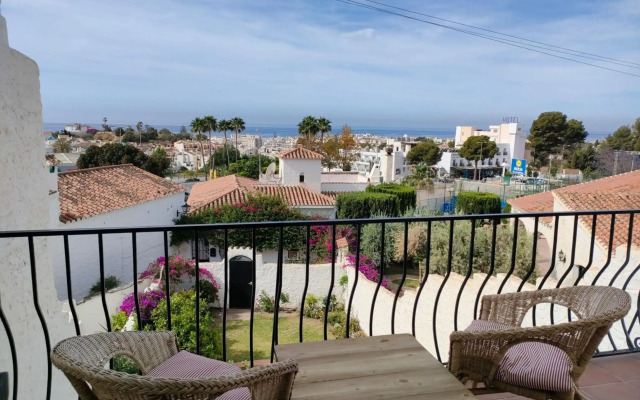 Algarrobo In Nerja With 2 Bedrooms And 2 Bathrooms
