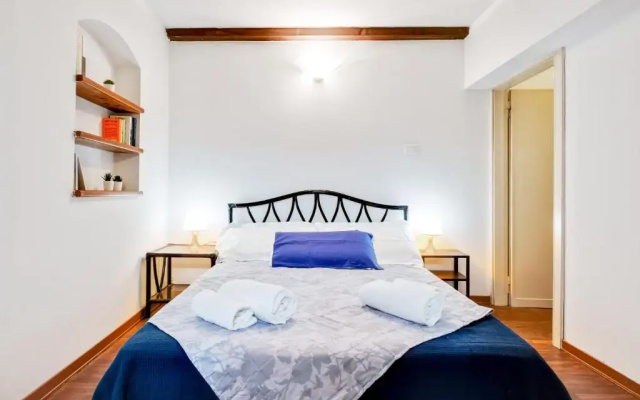 Tra le Due Torri e Piazza Santo Stefano Apartment