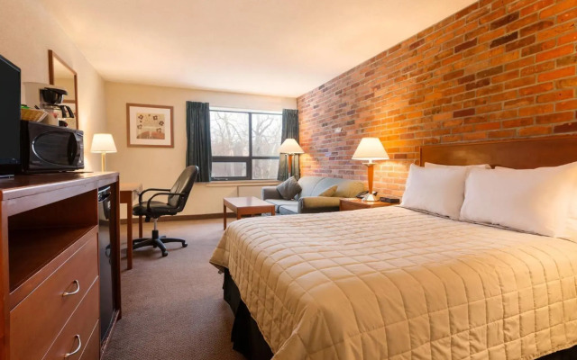 Travelodge by Wyndham North Bay