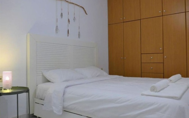 "kalamaki Plaza Apartments 'psari'"