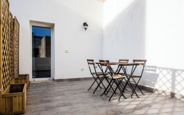 Syracuse Duplex Apartments with Terrace