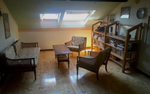 Spacious Holiday House Hana, Sleeps 12