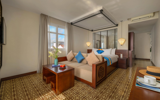 Royal Riverside Hoi An Hotel – Guest Rooms – Da Nang