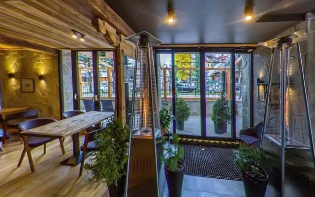 Mountain Shelter Apartments