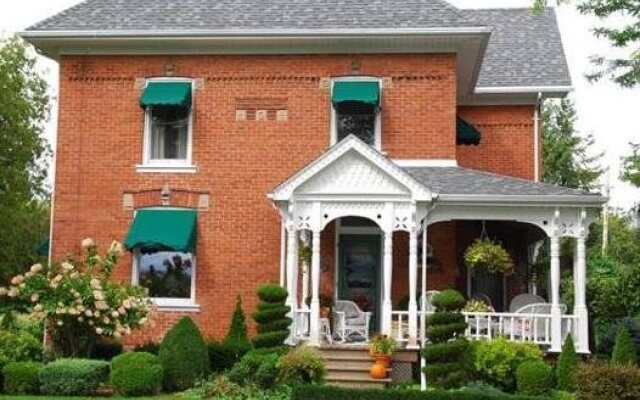 The Country Doll House B&B