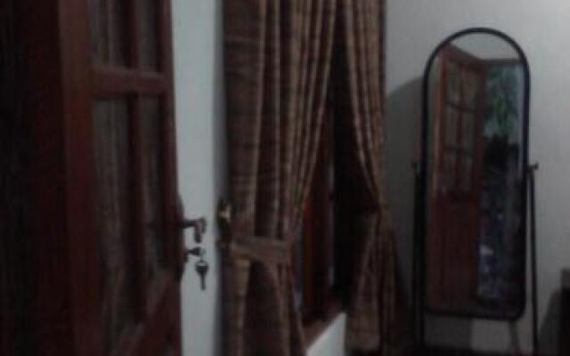Ella City Corner Hotel & Hostel