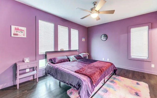 Pet-friendly Abode w/ Balcony in East Nashville!