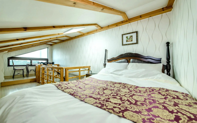 Jungmun JejuHue Pension