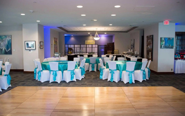 The Barrymore Hotel Tampa Riverwalk