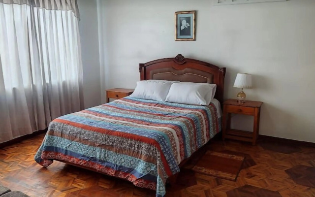 Hostal Altamira Suites