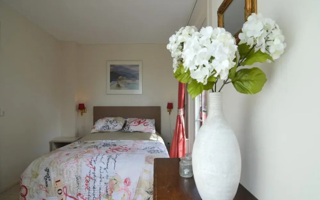 Holiday Home in Noordbeemster With Bubble Bath