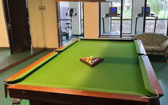 Monica's Golf Studio