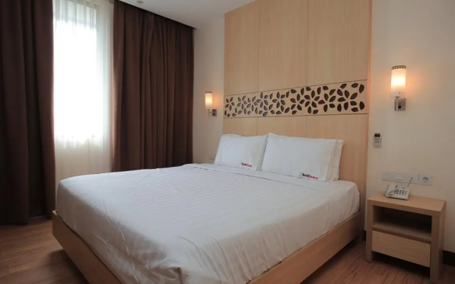 RedDoorz Premium @ Karang Tenget Tuban