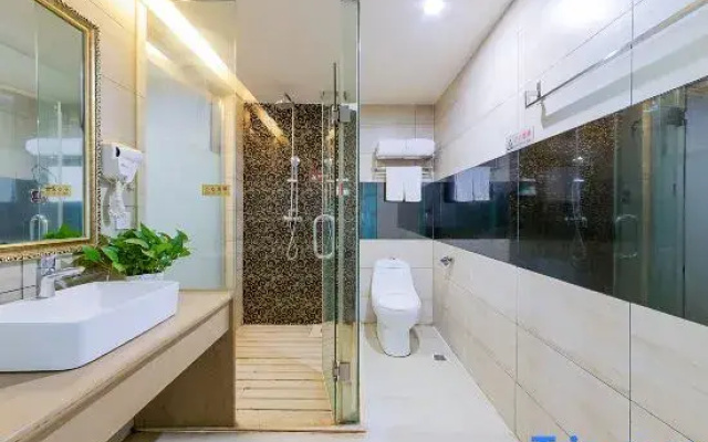Jin-Tone Hotel